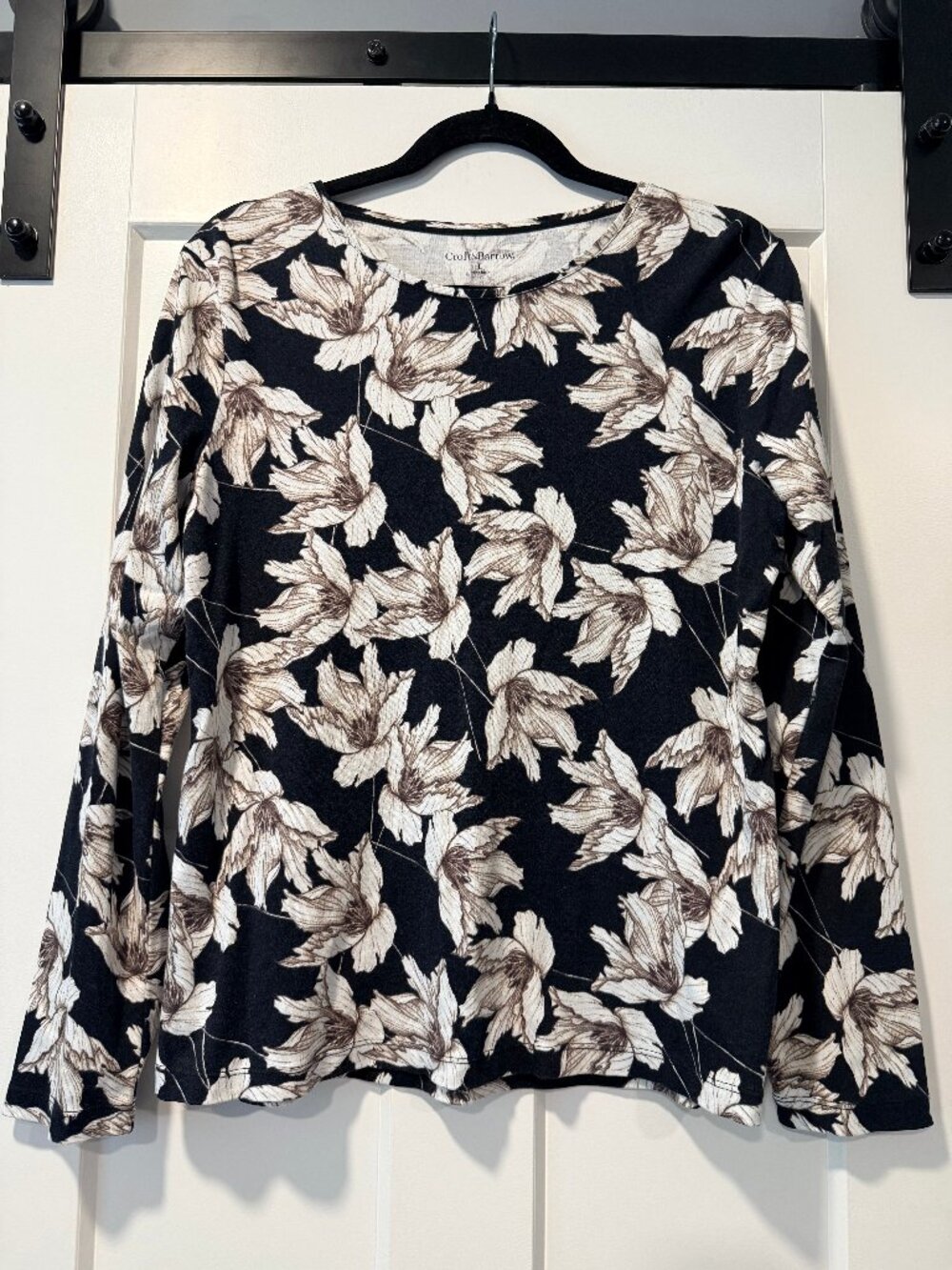 Croft & Barrow Black & Tan Long-Sleeve Floral Knit Top Ladies Size Large